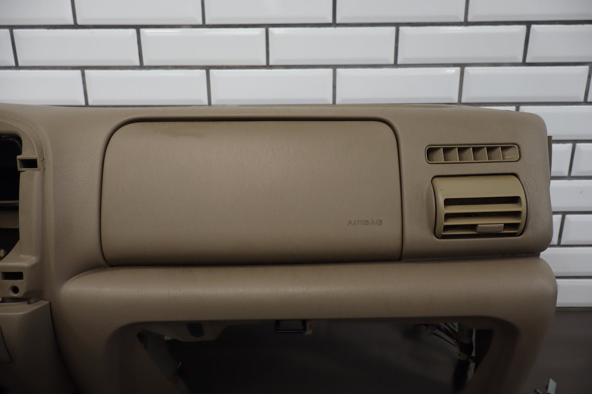 2005-2007 Ford F-250 F-350 Super Duty Dash Panel Dashboard Assembly Pebble AQ