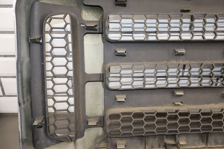 2005-2007 Ford F-250 Super Duty Lariat OEM Chrome Grille 5C3Z8200BAA