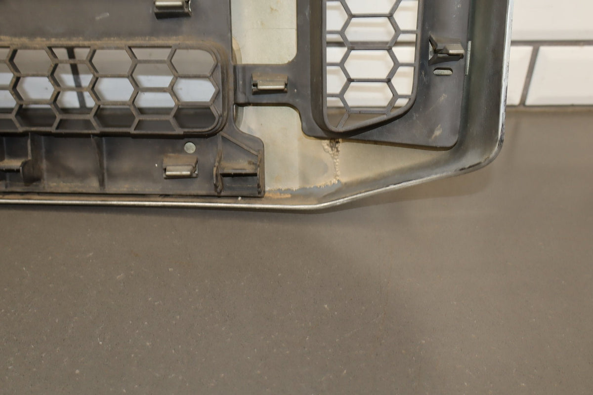 2005-2007 Ford F-250 Super Duty Lariat OEM Chrome Grille 5C3Z8200BAA