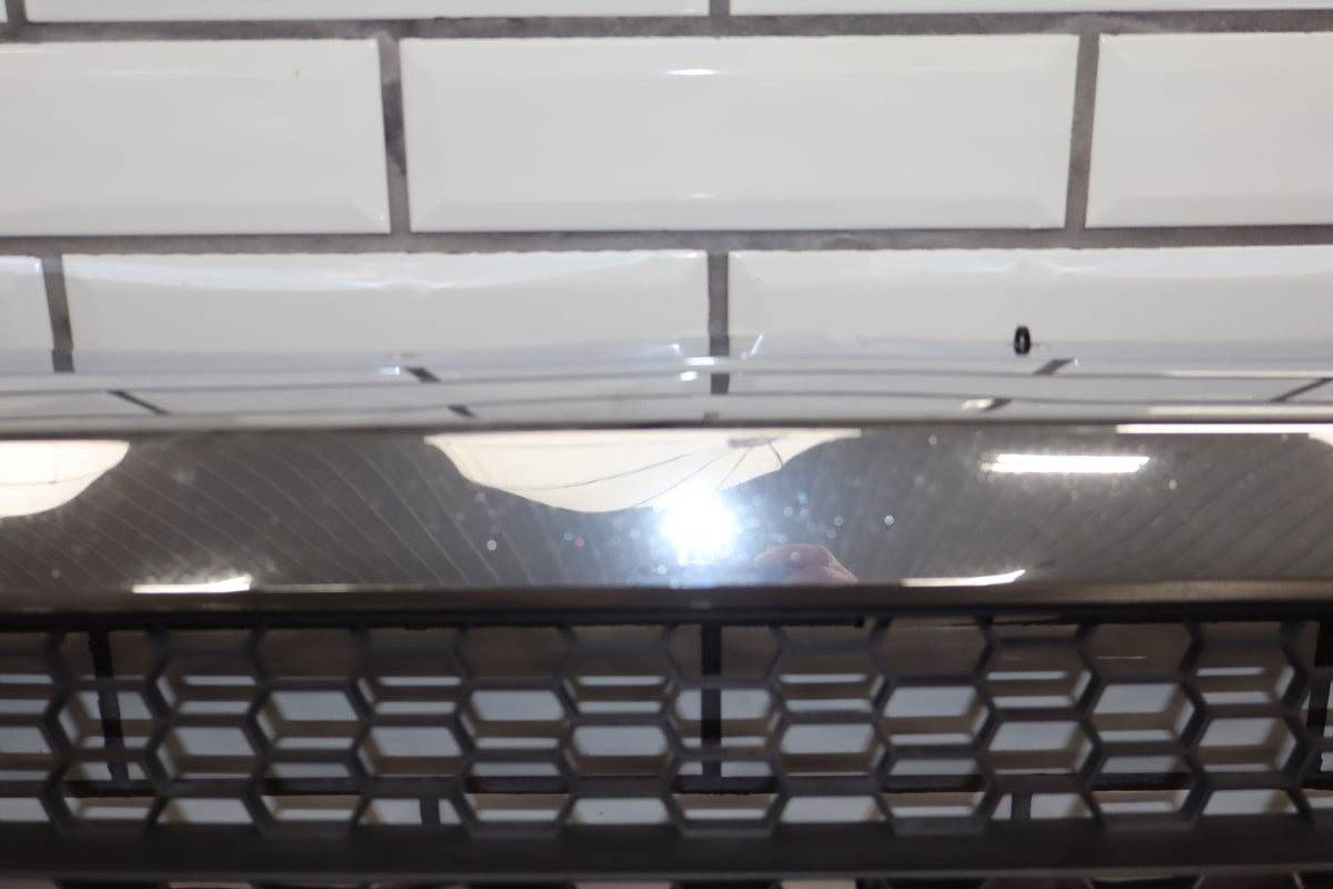 2005-2007 Ford F-250 Super Duty Lariat OEM Chrome Grille 5C3Z8200BAA