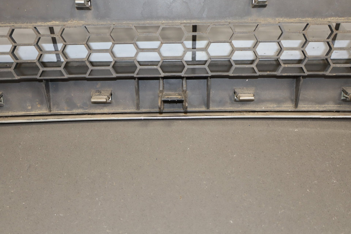 2005-2007 Ford F-250 Super Duty Lariat OEM Chrome Grille 5C3Z8200BAA