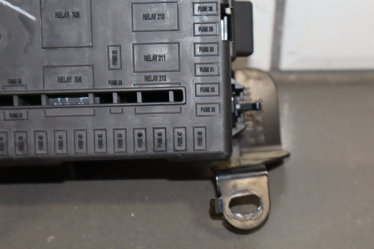 2005-2007 Ford F250 F350 Super Duty Cabin Fuse Box 5C3T-14A067-AD OEM