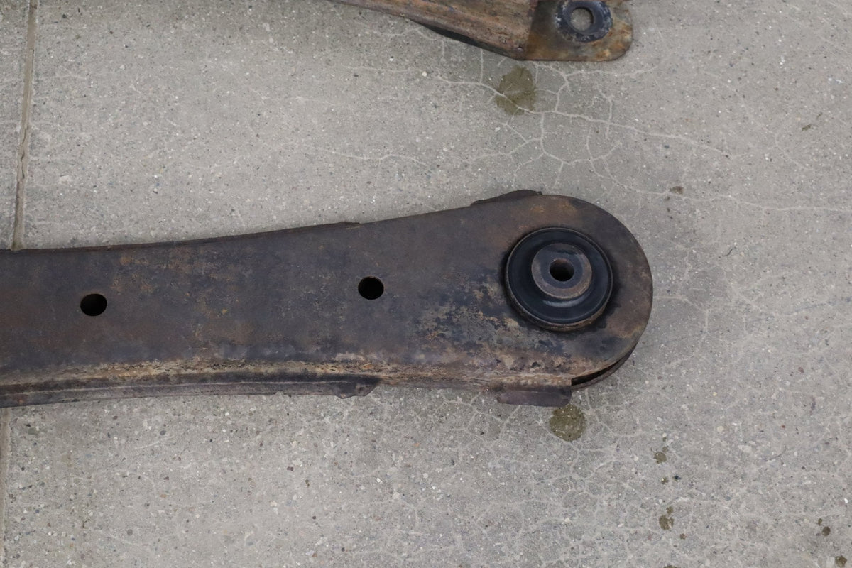 2005-2007 Ford F250 F350 Super Duty Front Lower Radius Arms Pair OEM