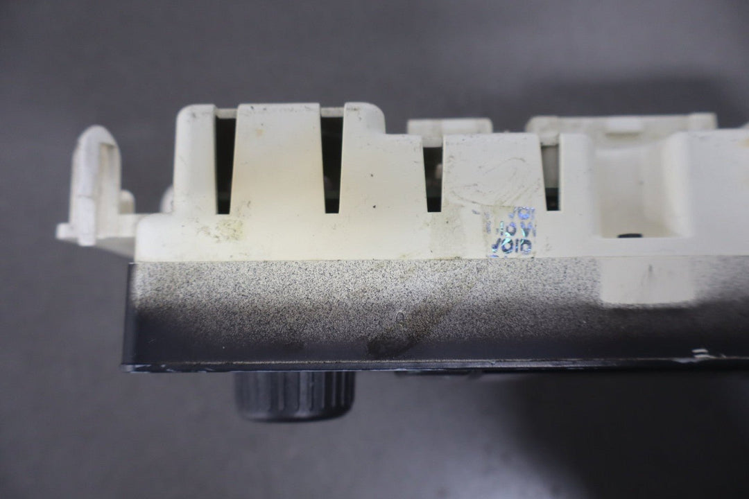 2005 - 2007 GMC Yukon Climate Control 15855848 OEM GMT800