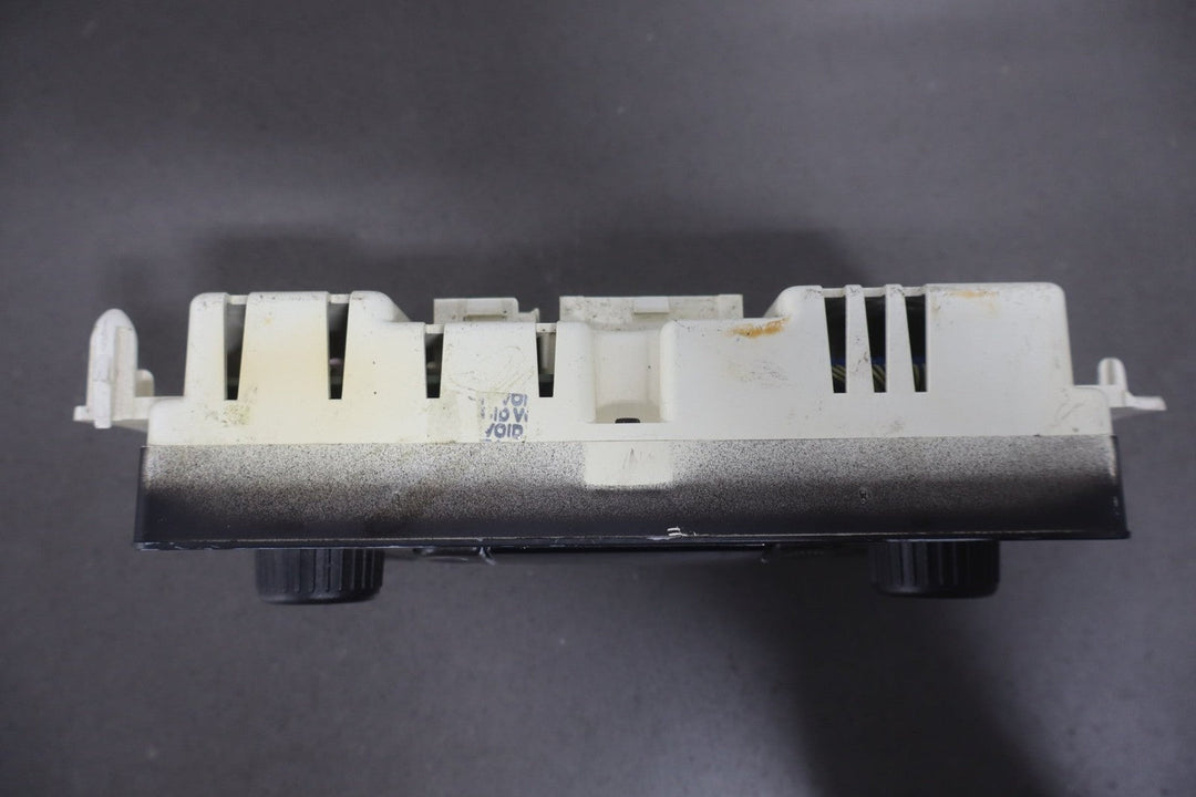 2005 - 2007 GMC Yukon Climate Control 15855848 OEM GMT800