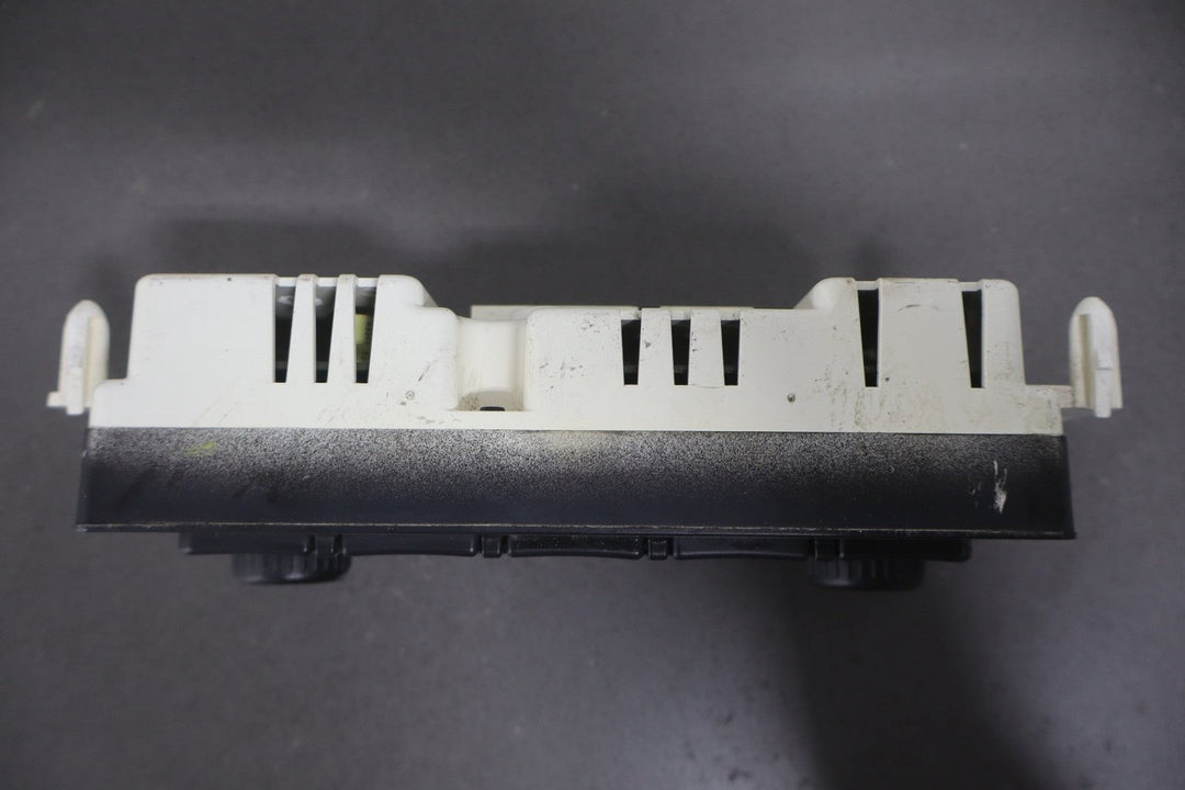 2005 - 2007 GMC Yukon Climate Control 15855848 OEM GMT800