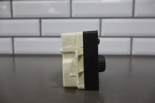 2005 - 2007 GMC Yukon Climate Control 15855848 OEM GMT800