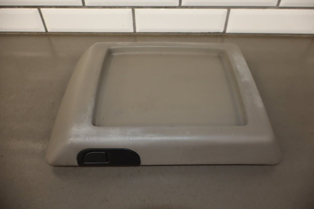 2005 - 2007 Hummer H2 - Console Lid Wheat 89042128