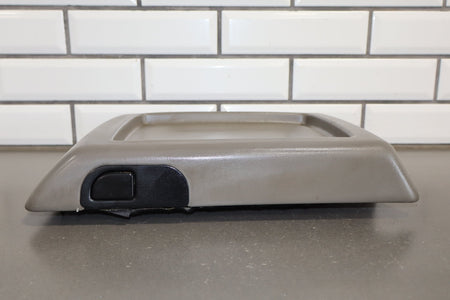 2005-2007 Hummer H2- Console Lid Wheat 89042128