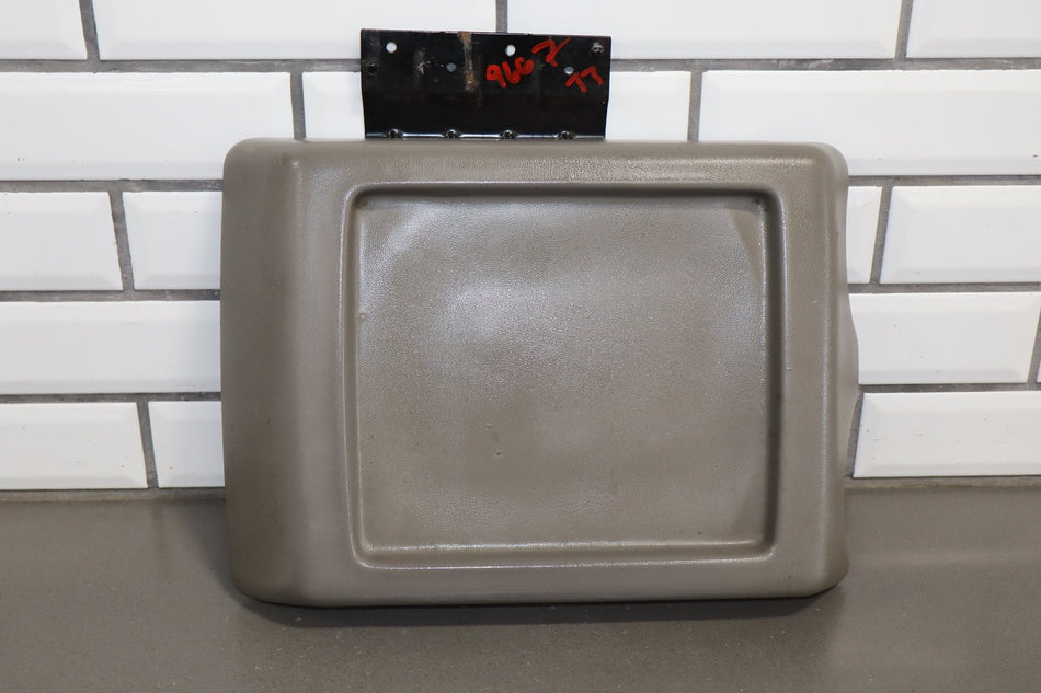 2005-2007 Hummer H2- Console Lid Wheat 89042128
