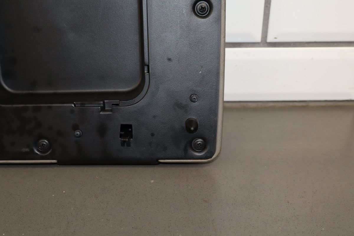 2005-2007 Hummer H2- Console Lid Wheat 89042128