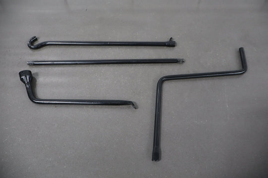 2005 - 2007 Toyota Sequoia Jack W/ Tools OEM