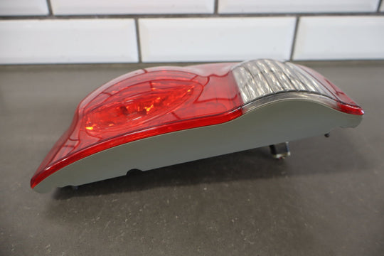 2005 - 2007 Toyota Sequoia SR5 Left Inner Tail Light