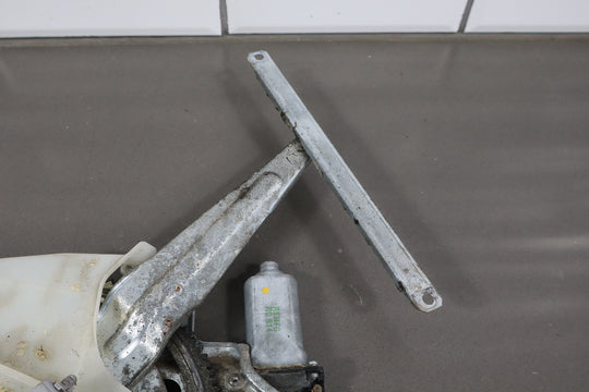 2005 - 2007 Toyota Sequoia Tailgate Regulator OEM - Tested