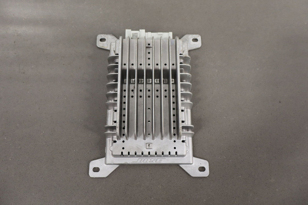 2005 - 2008 C6 Corvette Coupe OEM Radio Amplifier (7 Speaker Bose System)