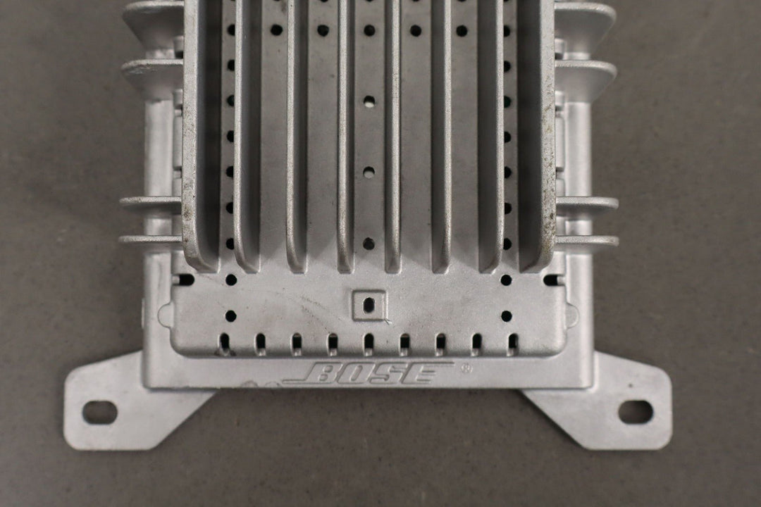 2005 - 2008 C6 Corvette Coupe OEM Radio Amplifier (7 Speaker Bose System)