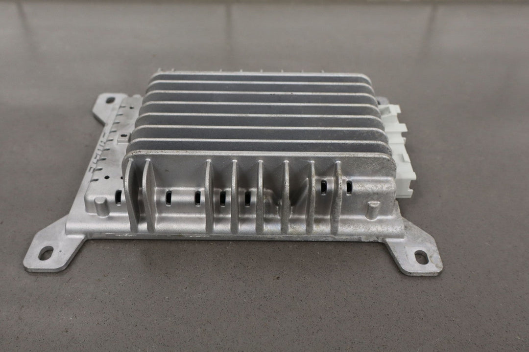 2005 - 2008 C6 Corvette Coupe OEM Radio Amplifier (7 Speaker Bose System)