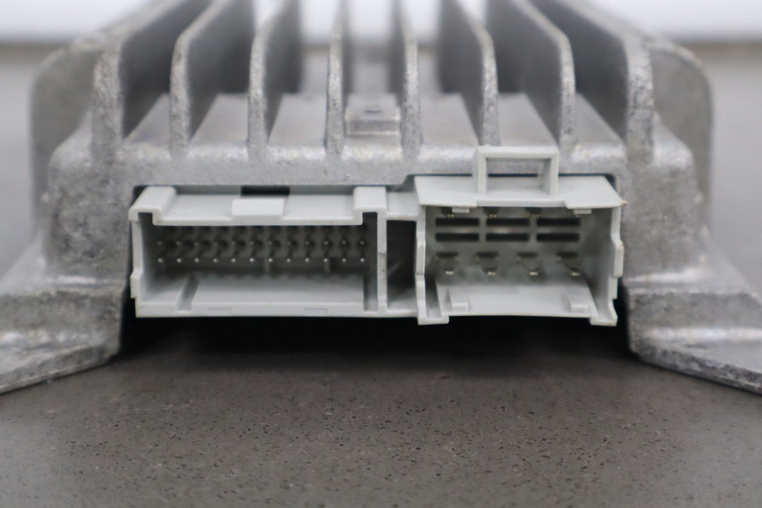 2005 - 2008 C6 Corvette Coupe OEM Radio Amplifier (7 Speaker Bose System)