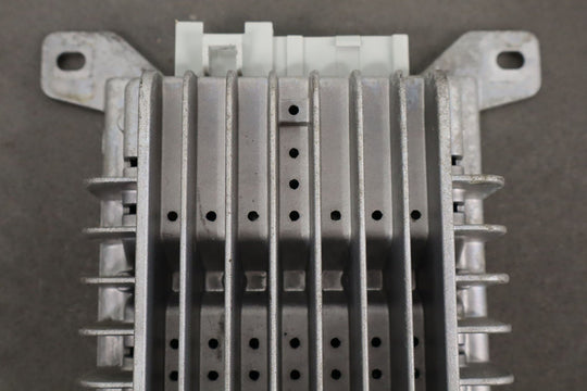 2005 - 2008 C6 Corvette Coupe OEM Radio Amplifier (7 Speaker Bose System)