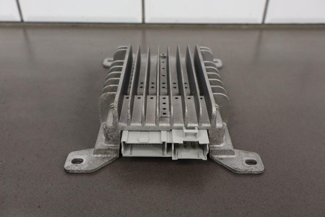 2005 - 2008 C6 Corvette Coupe OEM Radio Amplifier (7 Speaker Bose System)