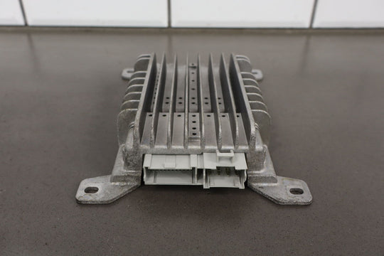 2005 - 2008 C6 Corvette Coupe OEM Radio Amplifier (7 Speaker Bose System)
