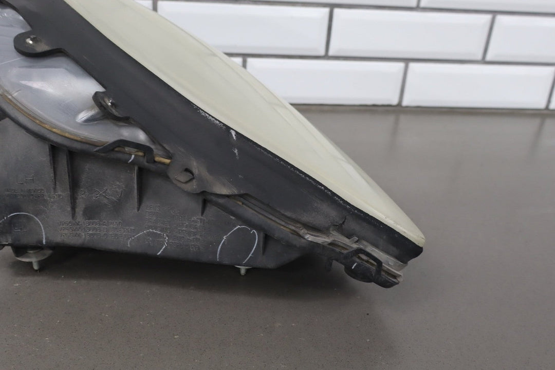 2005 - 2008 Chevrolet Corvette Base Left Headlamp 25867779 *Hazy*
