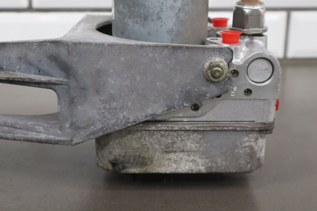 2005 - 2008 Chevrolet Corvette C6 - ABS Anti Lock Brake Pump / Module 89060341