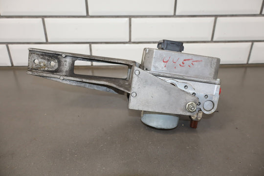 2005 - 2008 Chevrolet Corvette C6 - ABS Anti Lock Brake Pump / Module 89060341