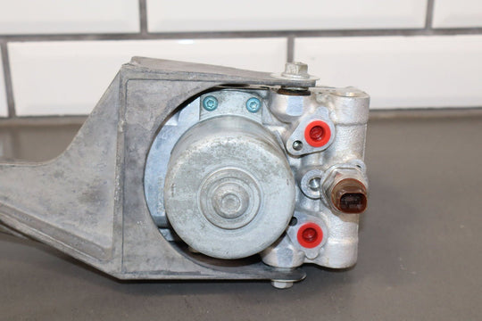 2005 - 2008 Chevrolet Corvette C6 - ABS Anti Lock Brake Pump / Module 89060341