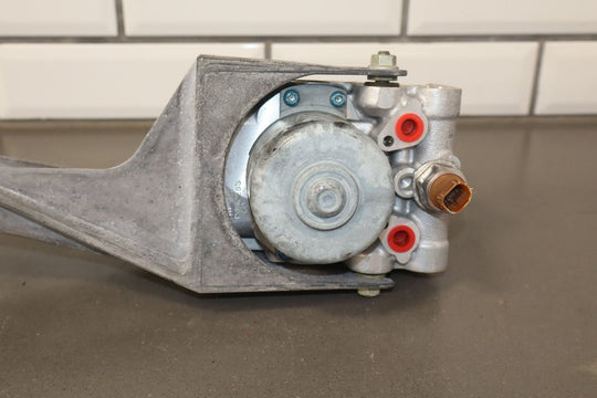 2005 - 2008 Chevrolet Corvette C6 - ABS Anti Lock Brake Pump / Module 89060341