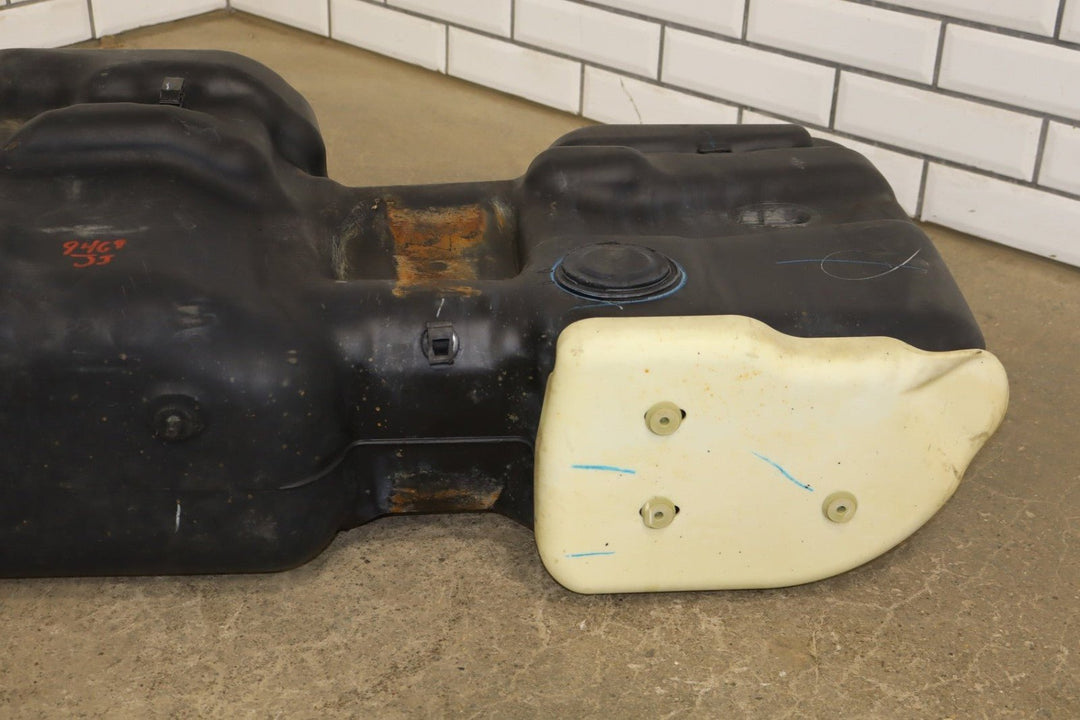2005 - 2008 Chevrolet Tahoe Fuel Tank with Pump 25904452 OEM