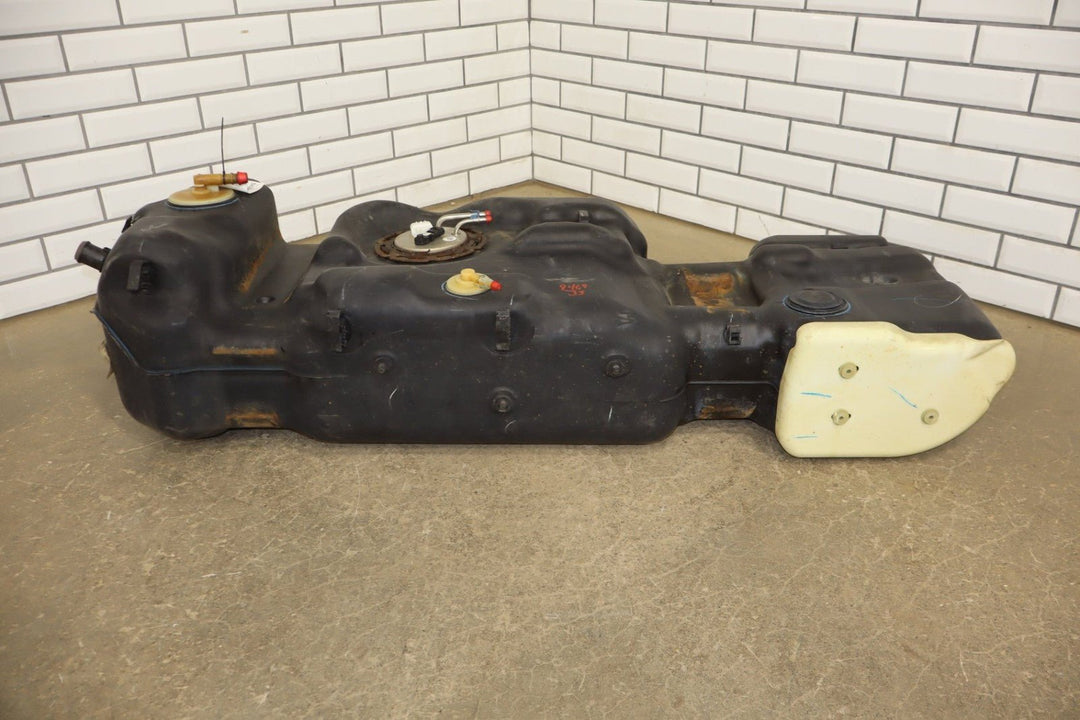 2005 - 2008 Chevrolet Tahoe Fuel Tank with Pump 25904452 OEM