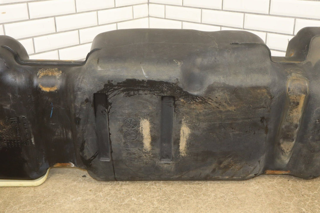 2005 - 2008 Chevrolet Tahoe Fuel Tank with Pump 25904452 OEM