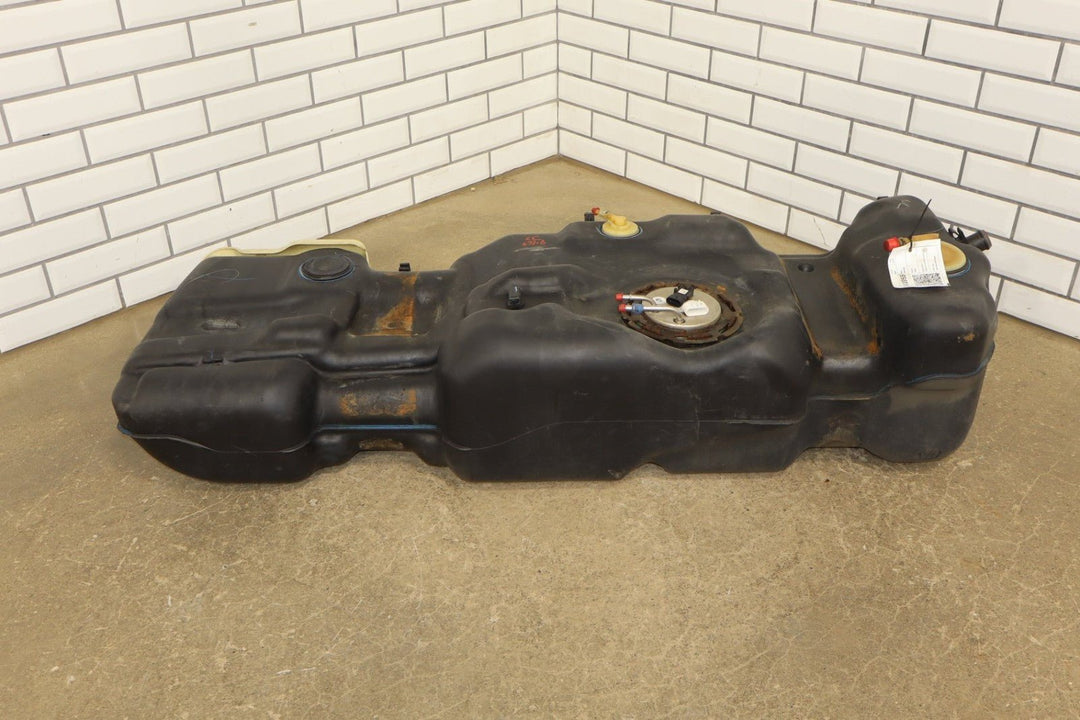 2005 - 2008 Chevrolet Tahoe Fuel Tank with Pump 25904452 OEM