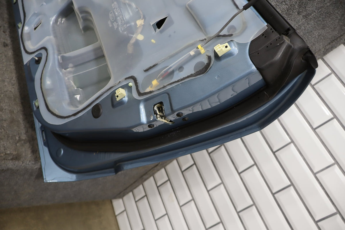 2005-2009 Ford Mustang Right Front Door Windveil Blue P3 Convertible
