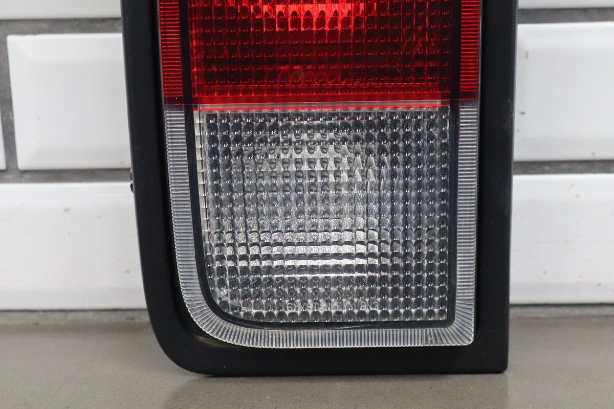 2005-2009 Hummer H2 Left Tail Light 25874015