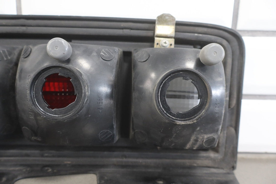 2005 - 2009 Hummer H2 Left Tail Light 25874015