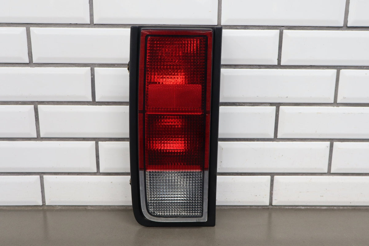 2005-2009 Hummer H2 Left Tail Light 25874015