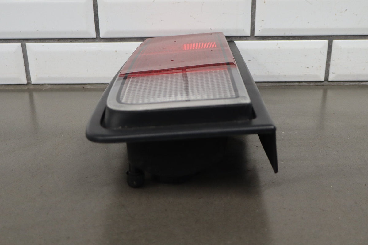 2005-2009 Hummer H2 Left Tail Light 25874015
