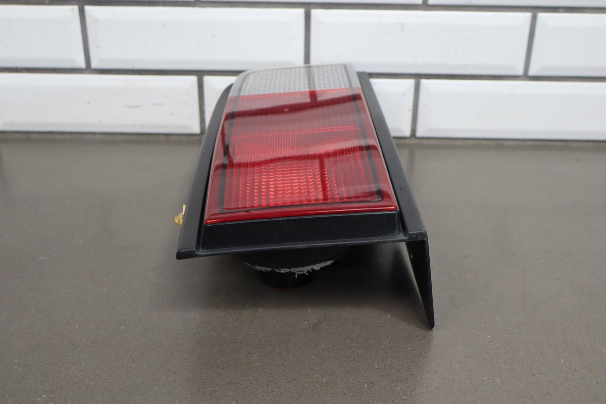 2005-2009 Hummer H2 Right Tail Light 25874014 OEM