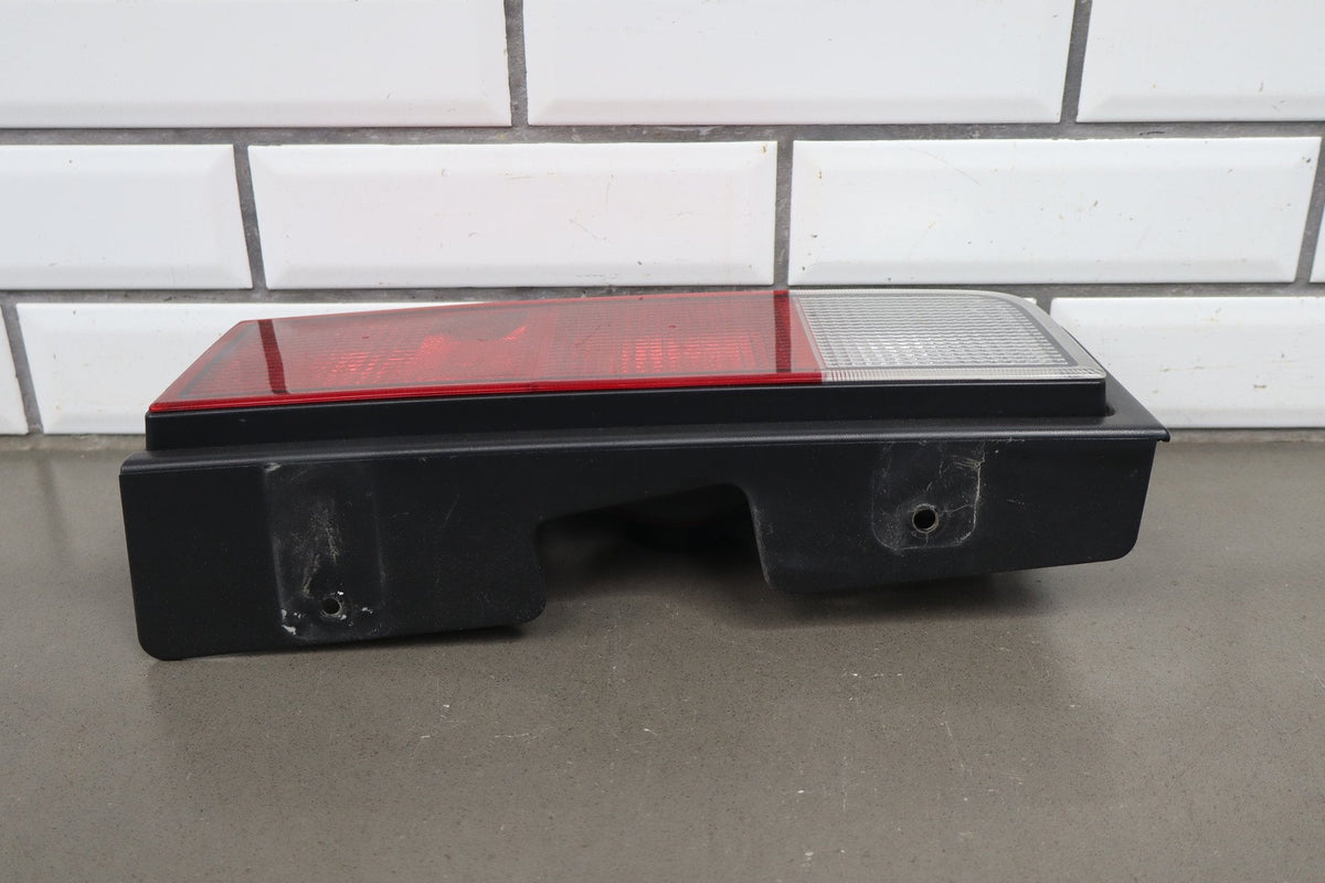 2005-2009 Hummer H2 Right Tail Light 25874014 OEM