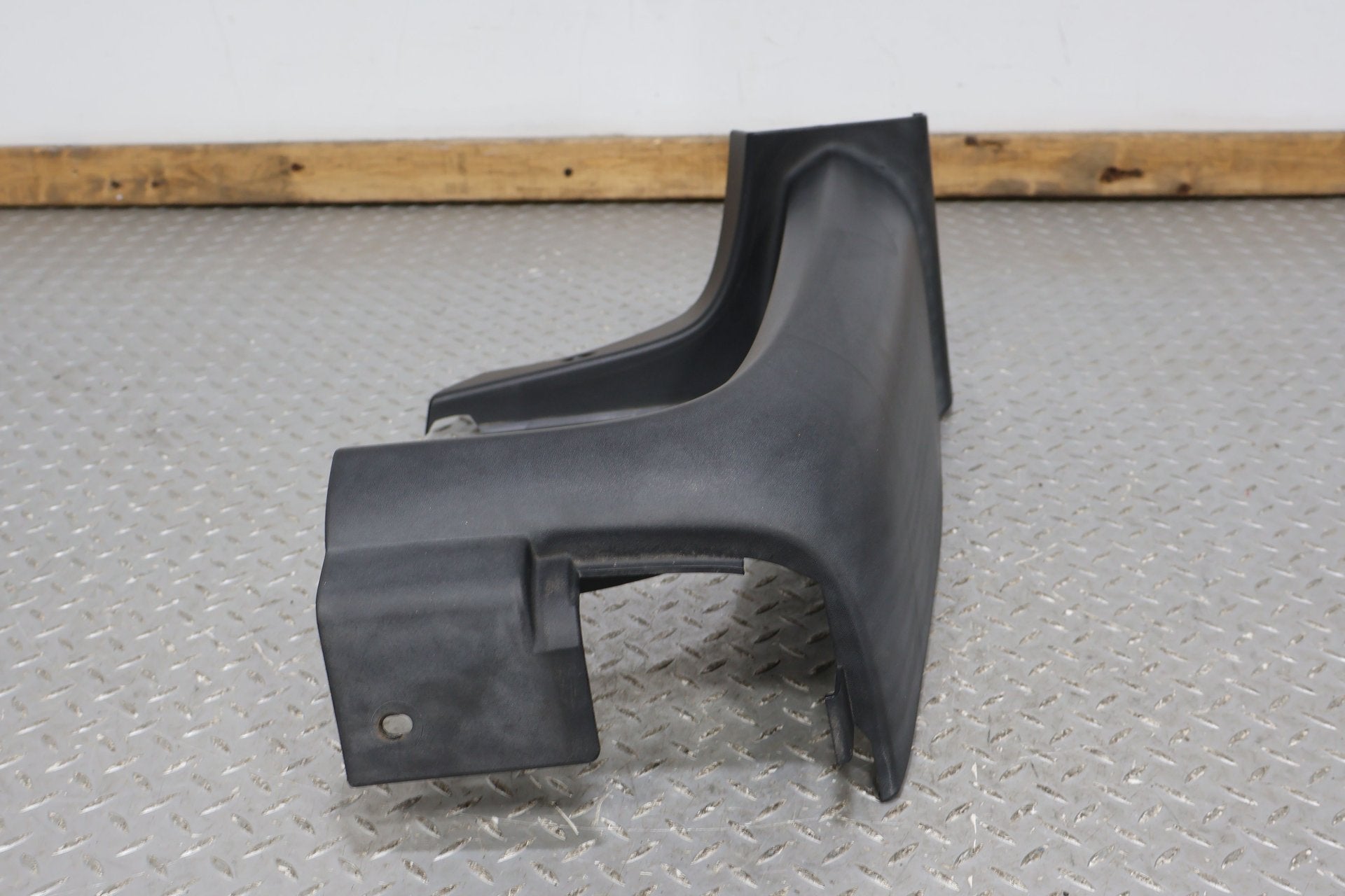 2005-2009 Hummer H2 SUT Driver Left Rear Roof Molding 25953707