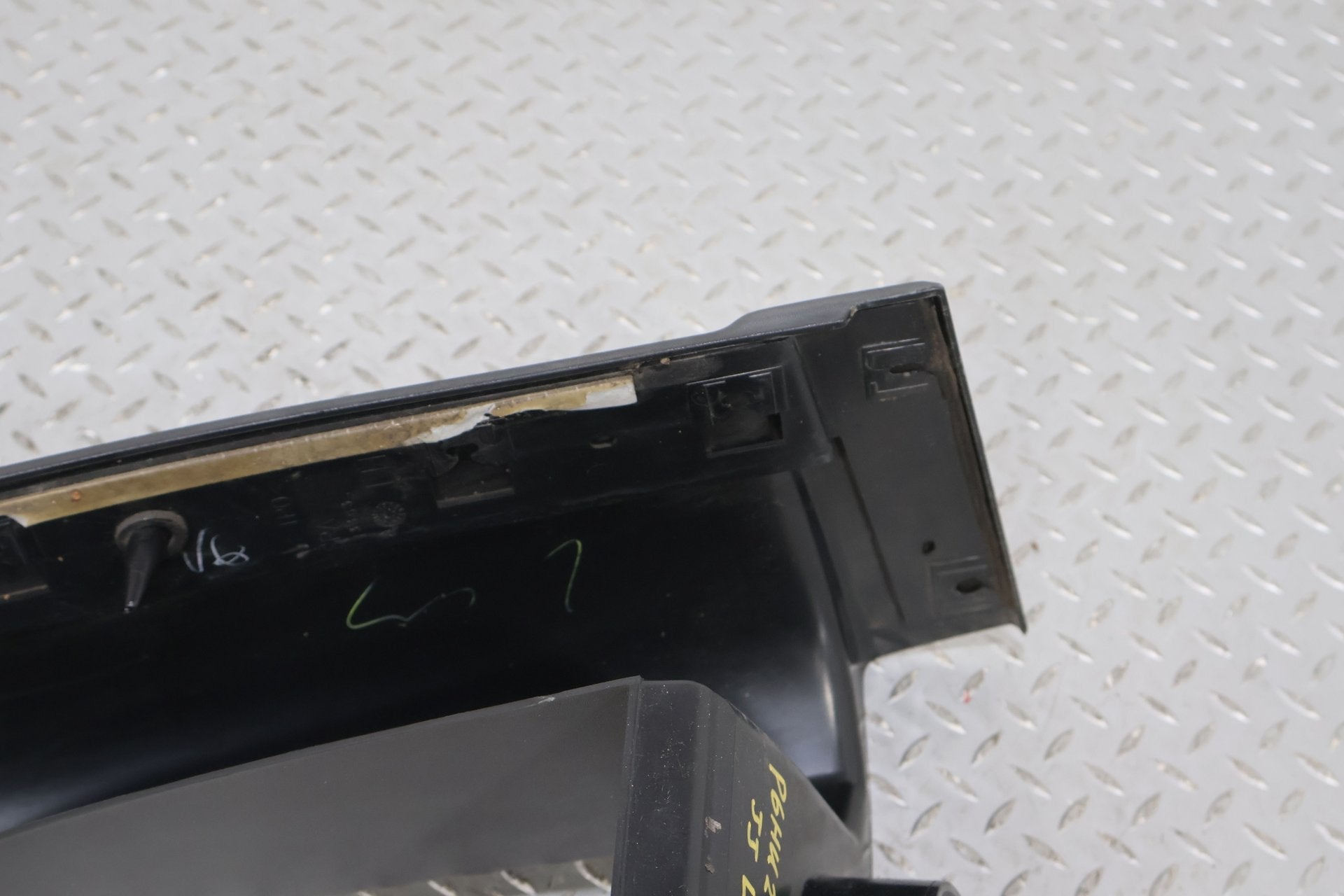 2005-2009 Hummer H2 SUT Driver Left Rear Roof Molding 25953707
