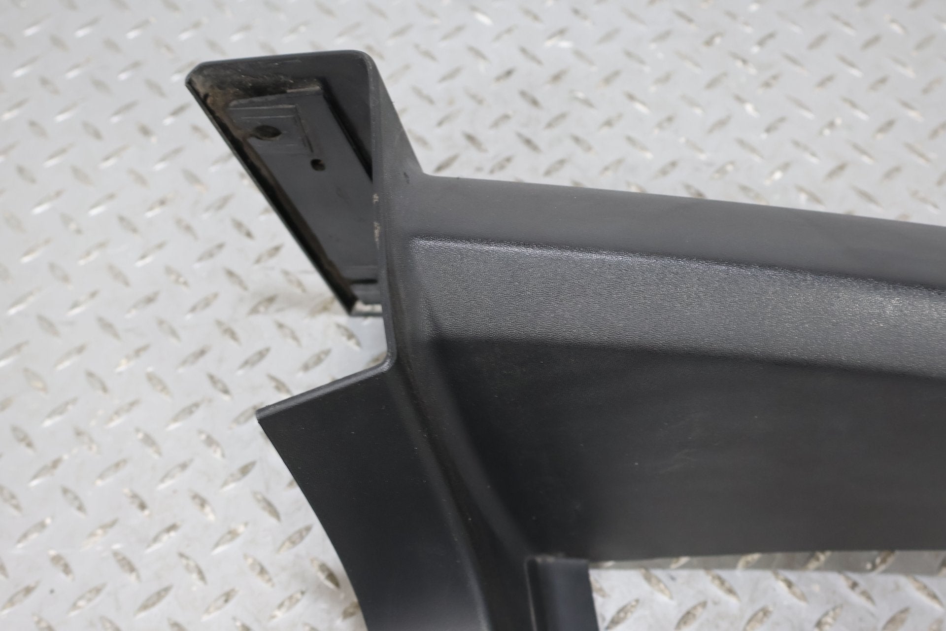 2005-2009 Hummer H2 SUT Driver Left Rear Roof Molding 25953707