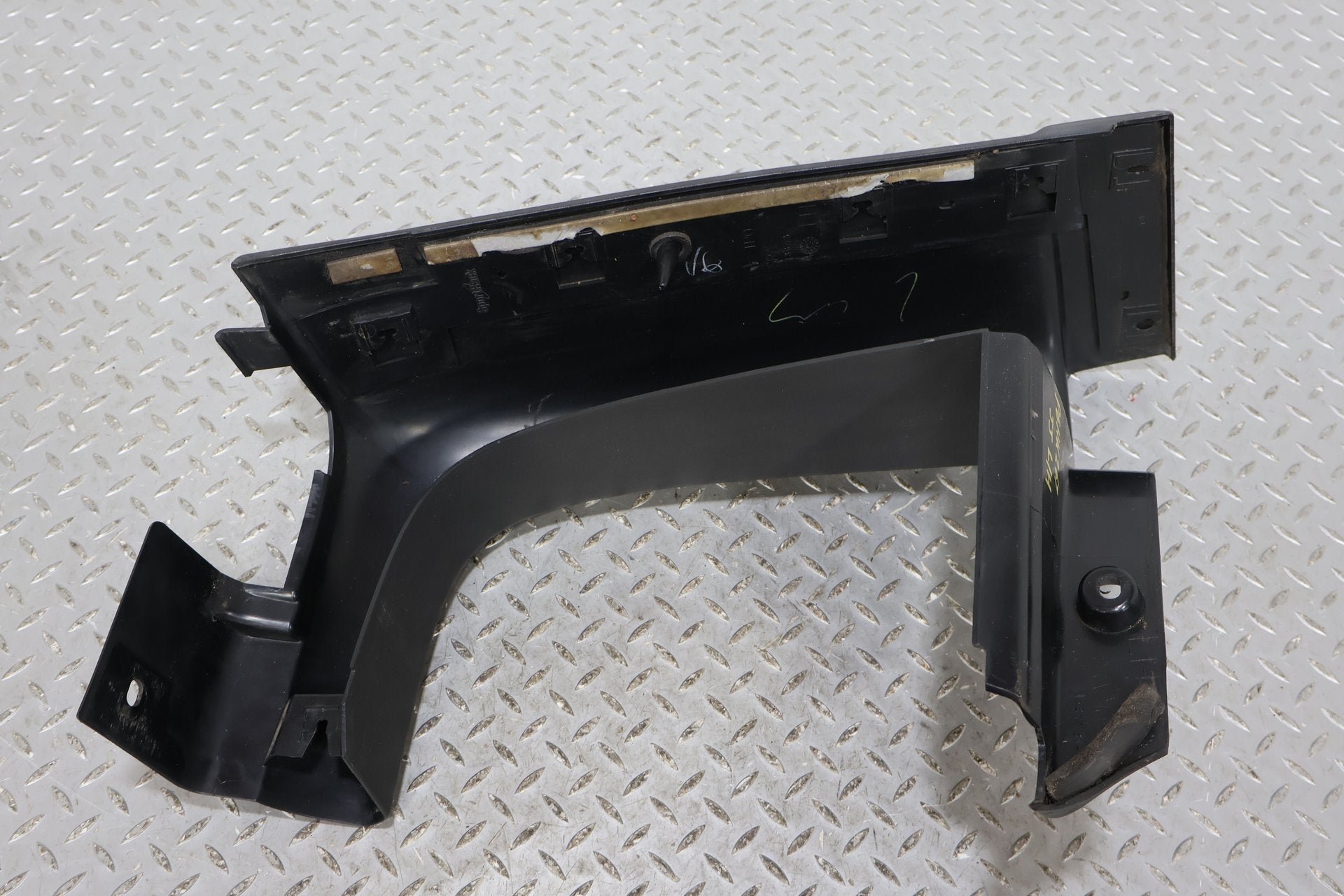 2005-2009 Hummer H2 SUT Driver Left Rear Roof Molding 25953707