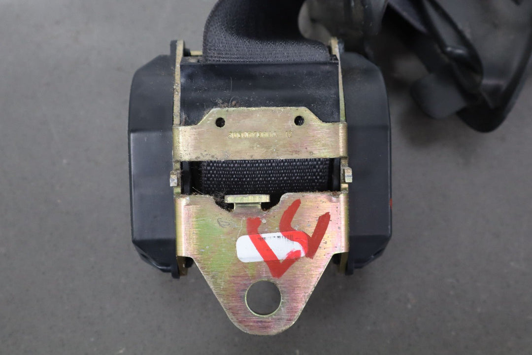 2005 - 2012 C6 Corvette Base Coupe Left Driver Seat Belt Retractor