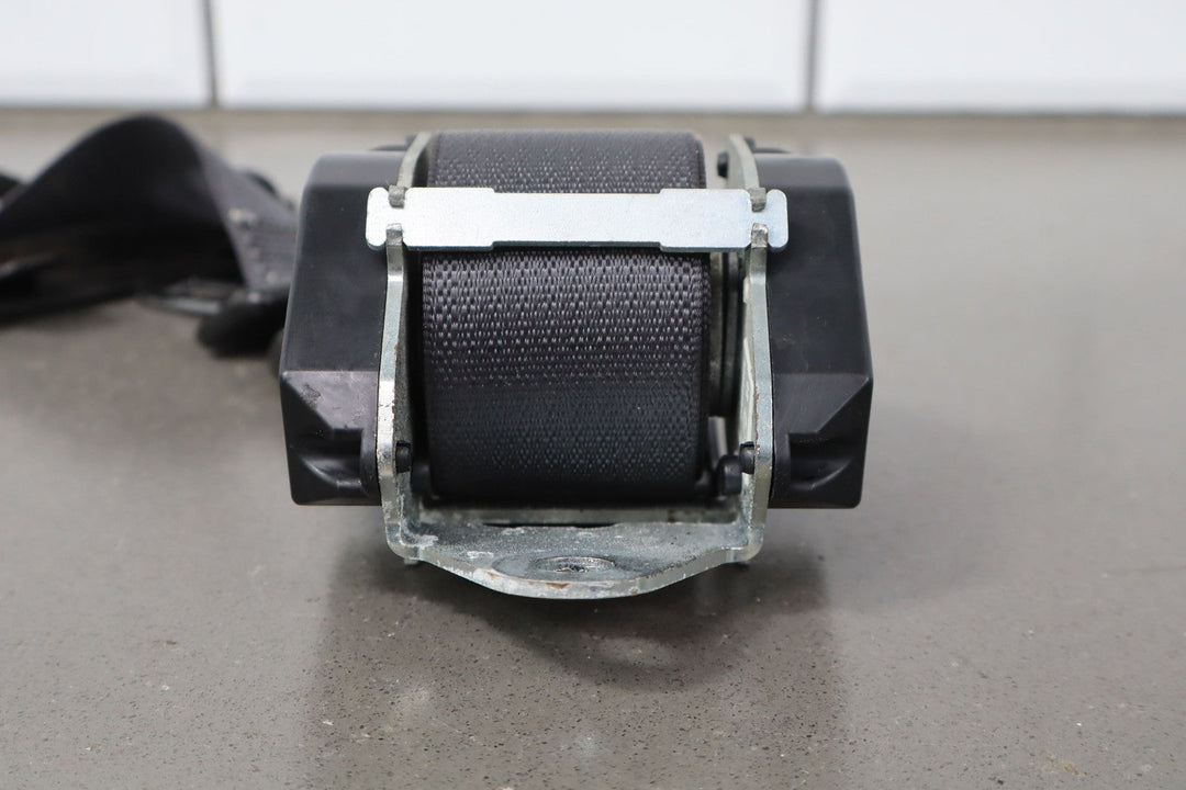 2005 - 2012 C6 Corvette Base Coupe Right Passenger Seat Belt Retractor