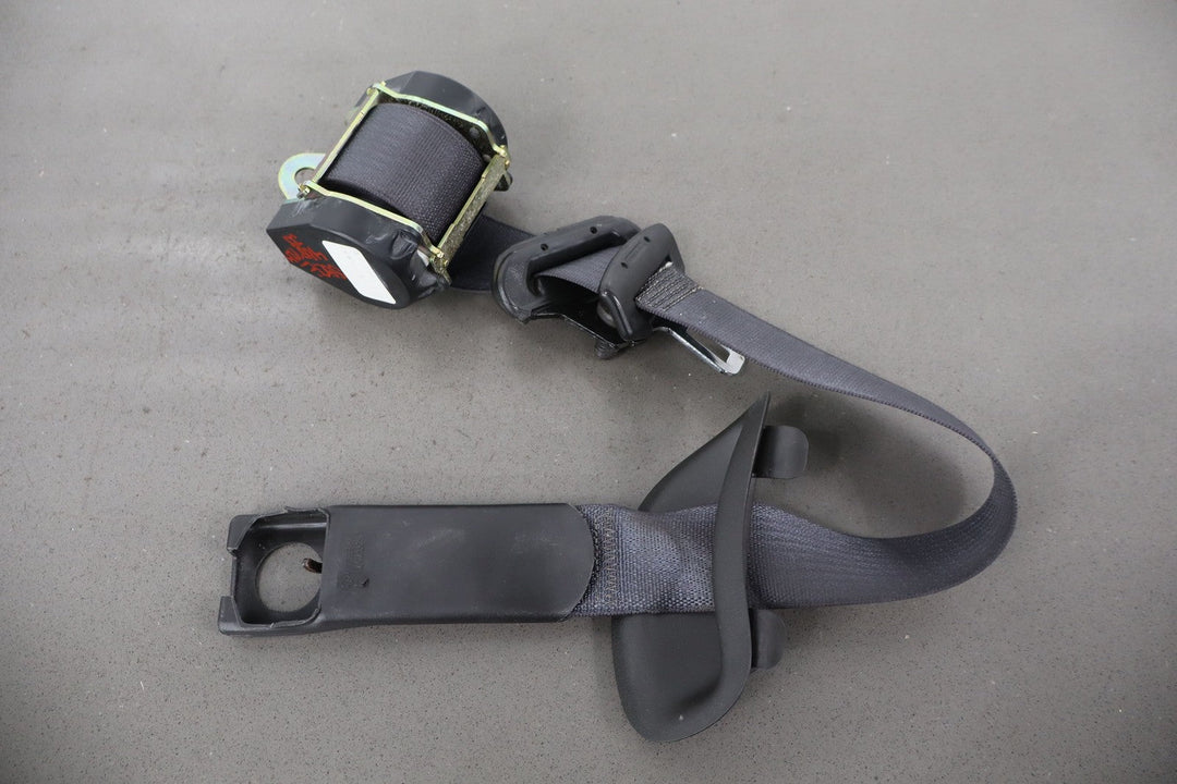 2005 - 2012 C6 Corvette Base Coupe Right Passenger Seat Belt Retractor