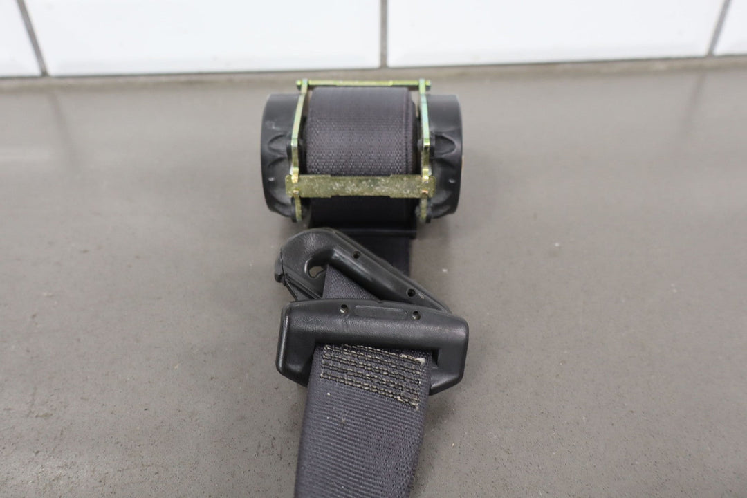 2005 - 2012 C6 Corvette Base Coupe Right Passenger Seat Belt Retractor
