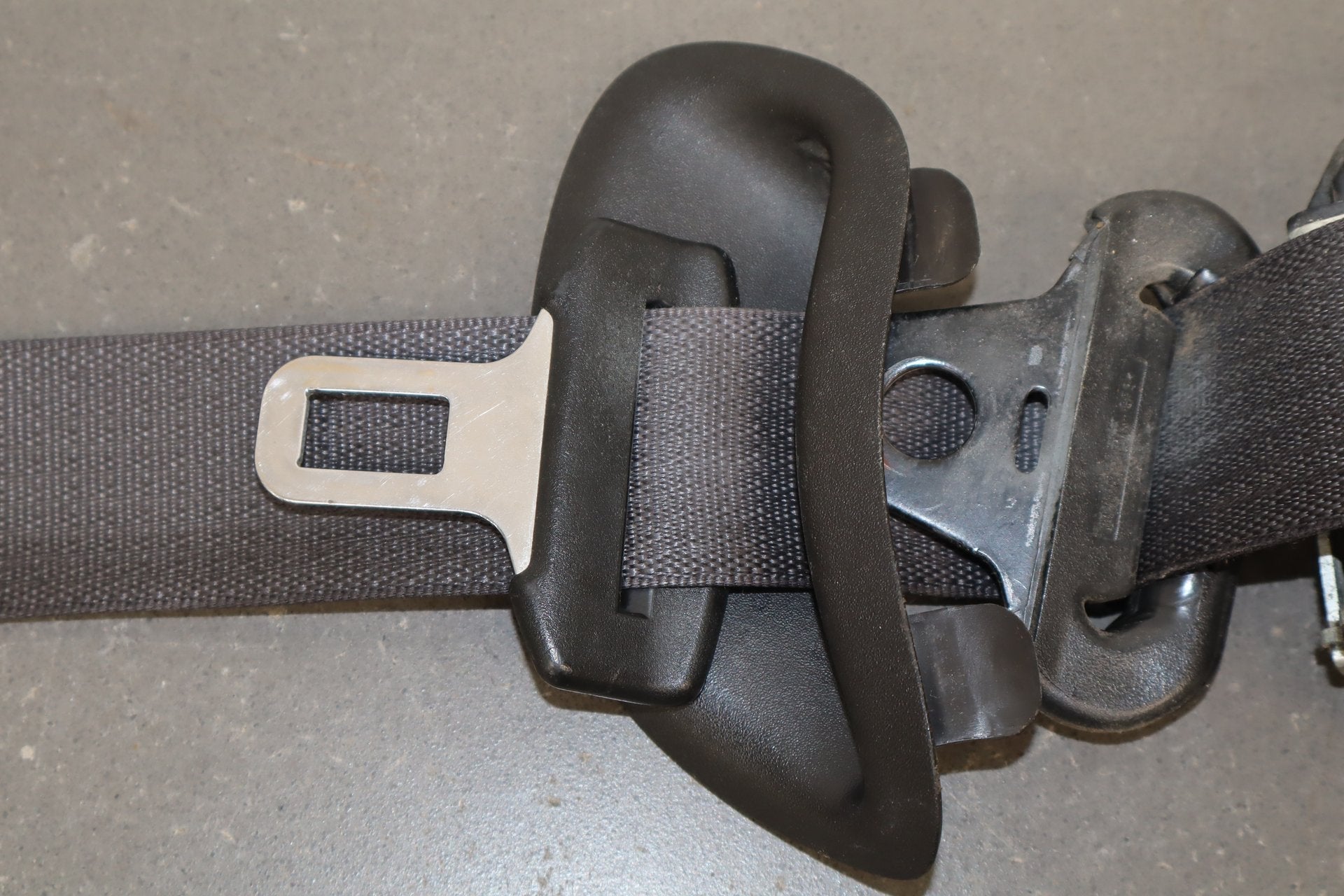 2005-2012 Chevrolet Corvette C6 Coupe Driver Seat Belt Cashmere